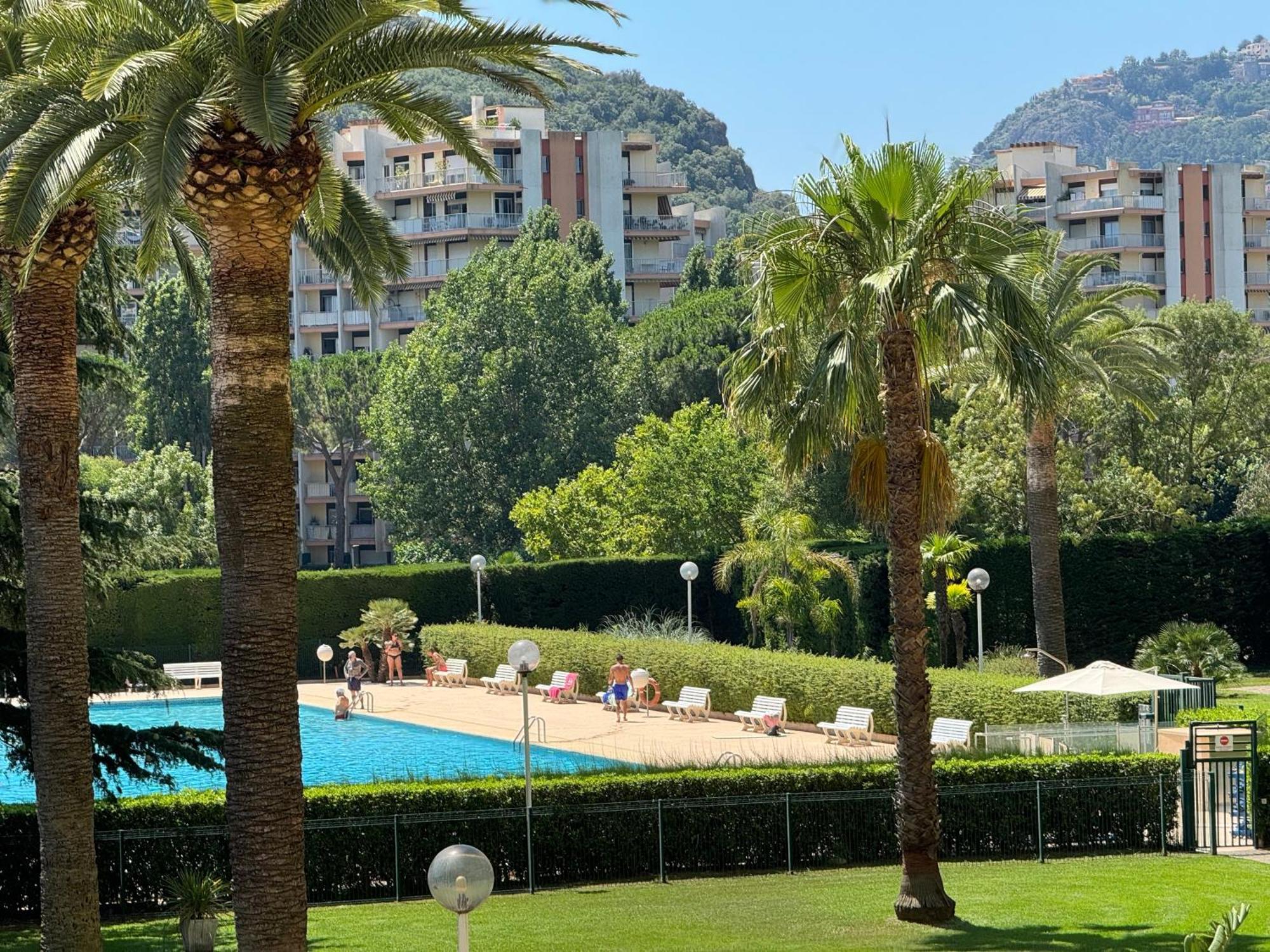My Resid Appart Cannes Marina Vue Piscine Mandelieu Exteriör bild