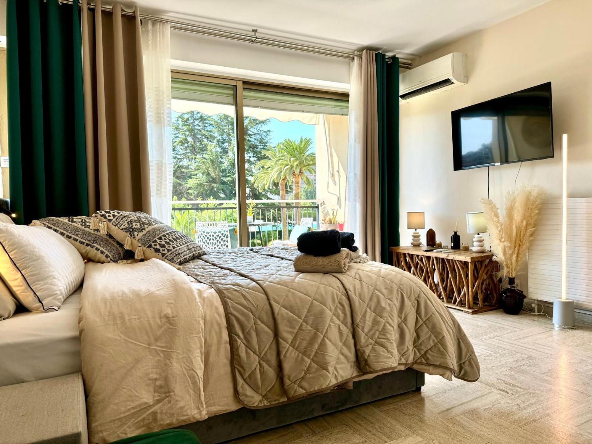 My Resid Appart Cannes Marina Vue Piscine Mandelieu Exteriör bild